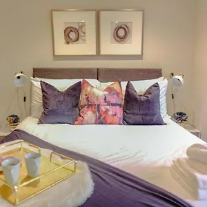Apartment Catharine House, CBG